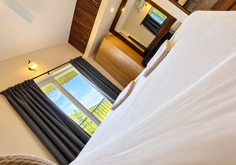Hotel Lotus