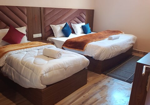 Hotel Maa Bhuvneswari, Badrinath Ji