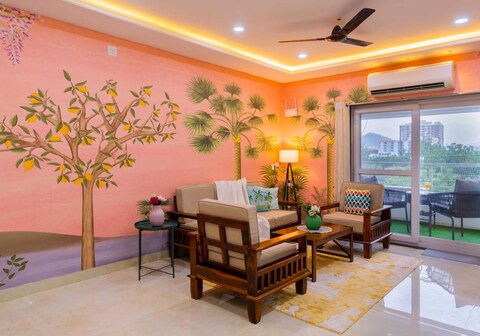 Vanya Abode Home With Parking