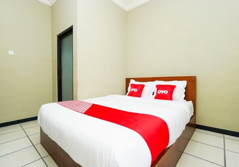 OYO 2493 Lotus Hotel Syariah