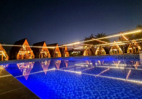 Sapling's N Eyrie's Farm