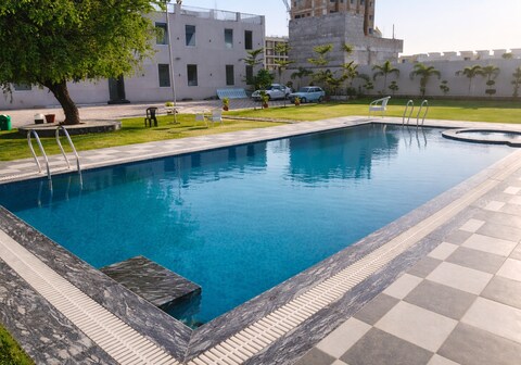 Shree Jagannath Resort with Pool & Gated Parking
