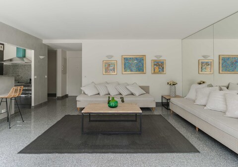 Luxury haven with pool, tennis and large garden