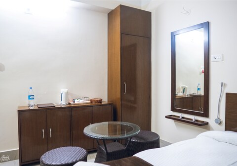 ACORA RESIDENCY