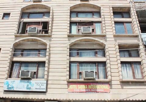 Hotel Sabina International