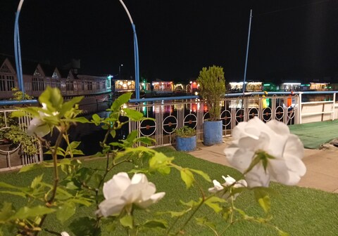 New Retreat Houseboat | Rooms & Wi-Fi