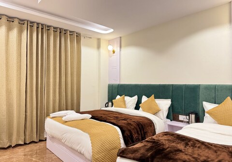 Sangam Stay and Restaurant