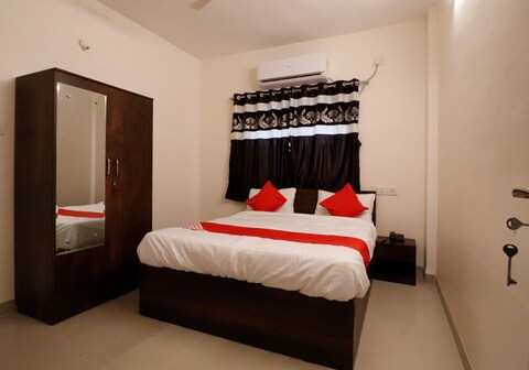 Hotel O The Pearl Inn