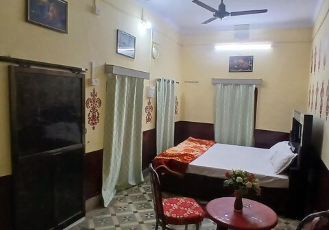 G.K. PAYING GUEST HOUSE