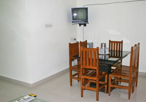Raj Place Hotel