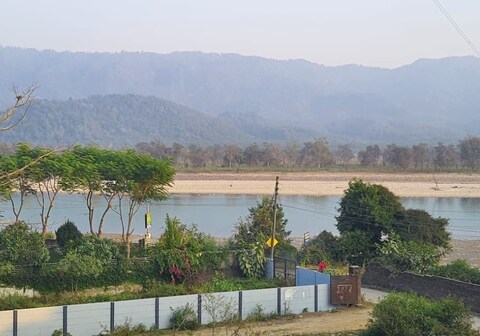 Advik-2BHK Cozy Apartment near Ganges