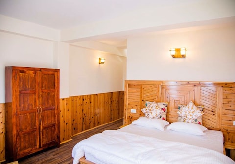 Aaramgah | The Alpine Farmstay with Kitchen