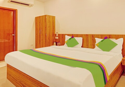 Treebo Silver Stallion