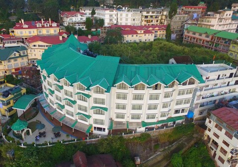 CRESCENT RESORT