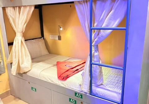 Welcome Inn Dormitory & PG Male And Female AC 24x7