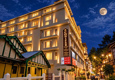 Conifer Suites & Spa Darjeeling
