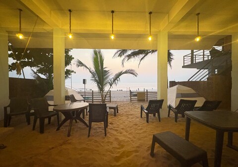 Oceanic stay and restaurant