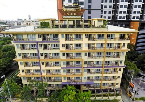 Palette Bella B All Suites Bangkok Hotel