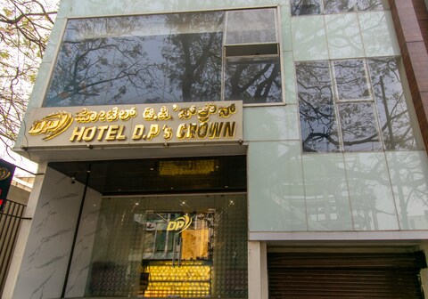 DPS Crown Hotel