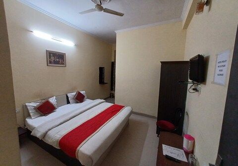Hotel Shiv Aangan