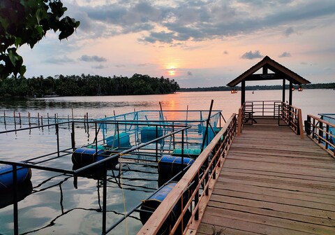 Karmaliz Casa Del Lake