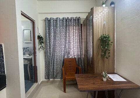 Tiny Studio with Kitchen