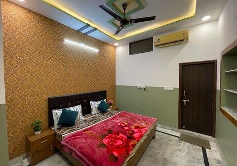 hotel lucky guest house