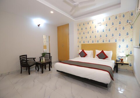 Hotel The Anvi Residency Sector 132