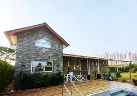 Shaw s 3 BHK Eventful Meadow Villa by GRB