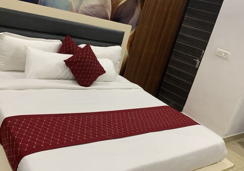 TU CASA Luxury near Delhi Airport