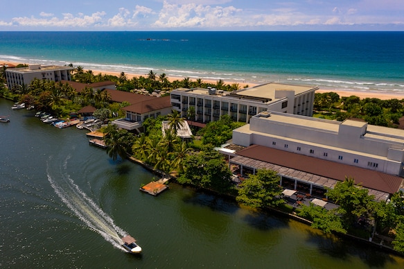 NH Bentota Ceysands Resort