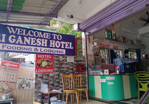 Sri Ganesh Hotel Fooding & Lodging