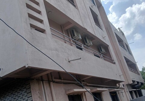 Hotel O Jadhav Lodge