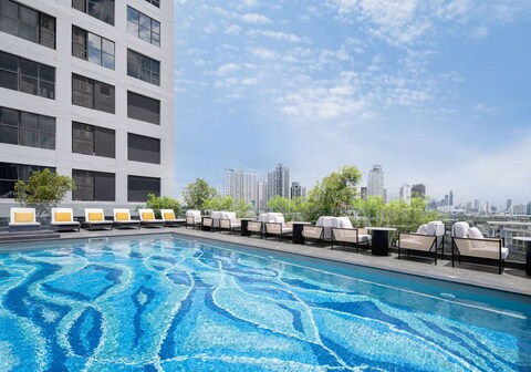 Ramada Plaza by Wyndham Bangkok Sukhumvit 48