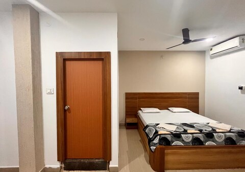 ATHASHREE INN