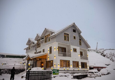 Sonamarg walk inn