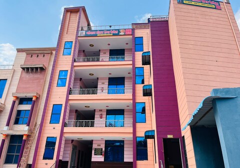 Gopal Hotel And Palace