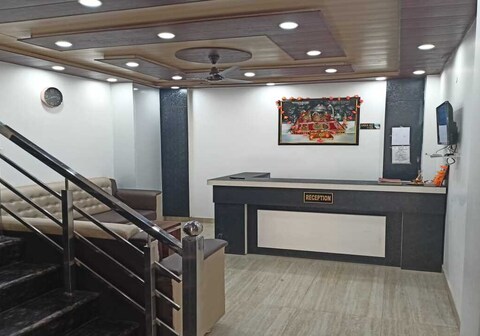 Hotel Lords Paradise