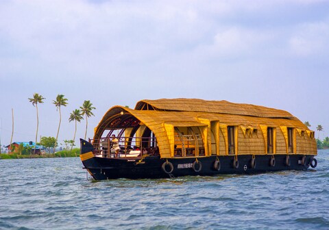 Marvel Cruise Houseboat