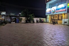 Hotel Prakash Residency with EV Station, Tiruchirappalli Hotel Prakash Residency with EV Station, Tiruchirappalli