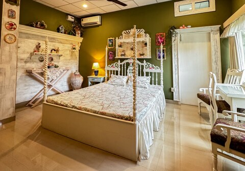 The Blush By Fareast Luxury Stay