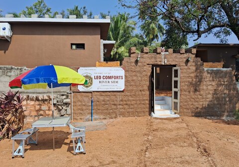 Leo Comfort RiverSide Cottage