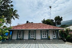 Shri RVK Gouris Home Stay, Munnar Shri RVK Gouris Home Stay, Munnar