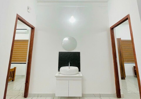 Collection O Deluxe Residency