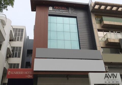 Qotel Hotel Pitampura