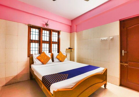 SPOT ON Grand Residency Near Marina Beach