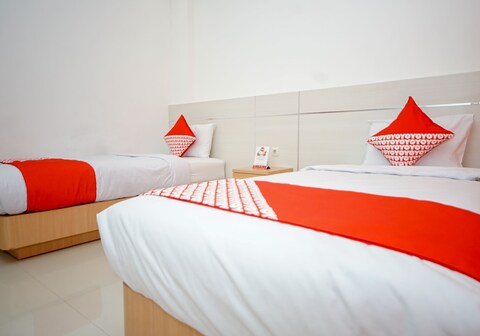 Townhouse Oak Palembang near Palembang Golf Club formerly KR Hotel