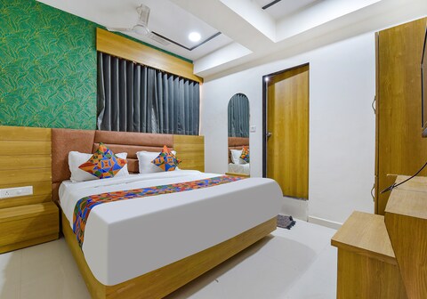 HOTEL GREEN TREE