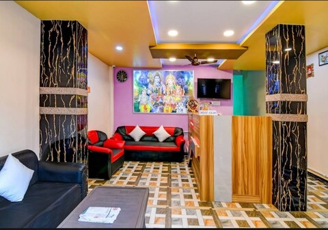 Shanti Mansion Hotel and Restaurant