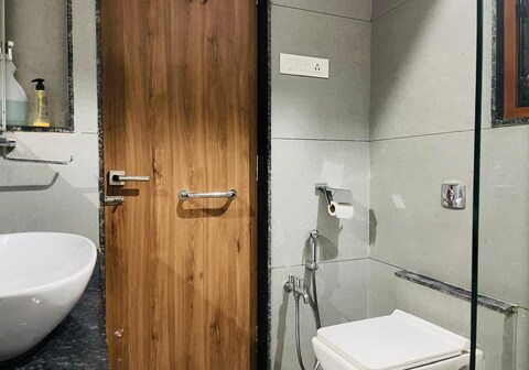 Pvr House
Second Floor Serenity